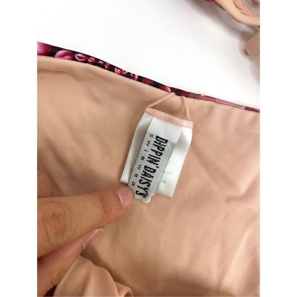 Dippin’ Daises Seamless Macrame Triangle Racerback Bikini Top and Floral Swim Bo - Picture 4 of 8